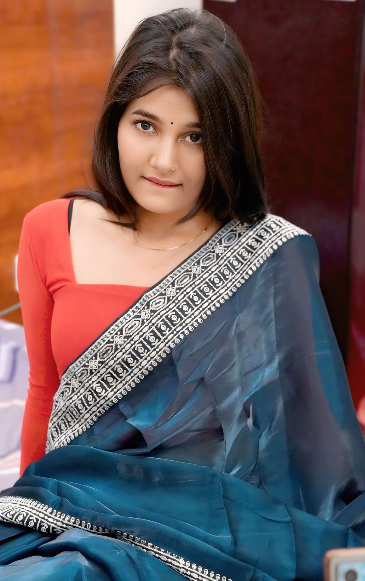 Barabanki housewife Call Girl